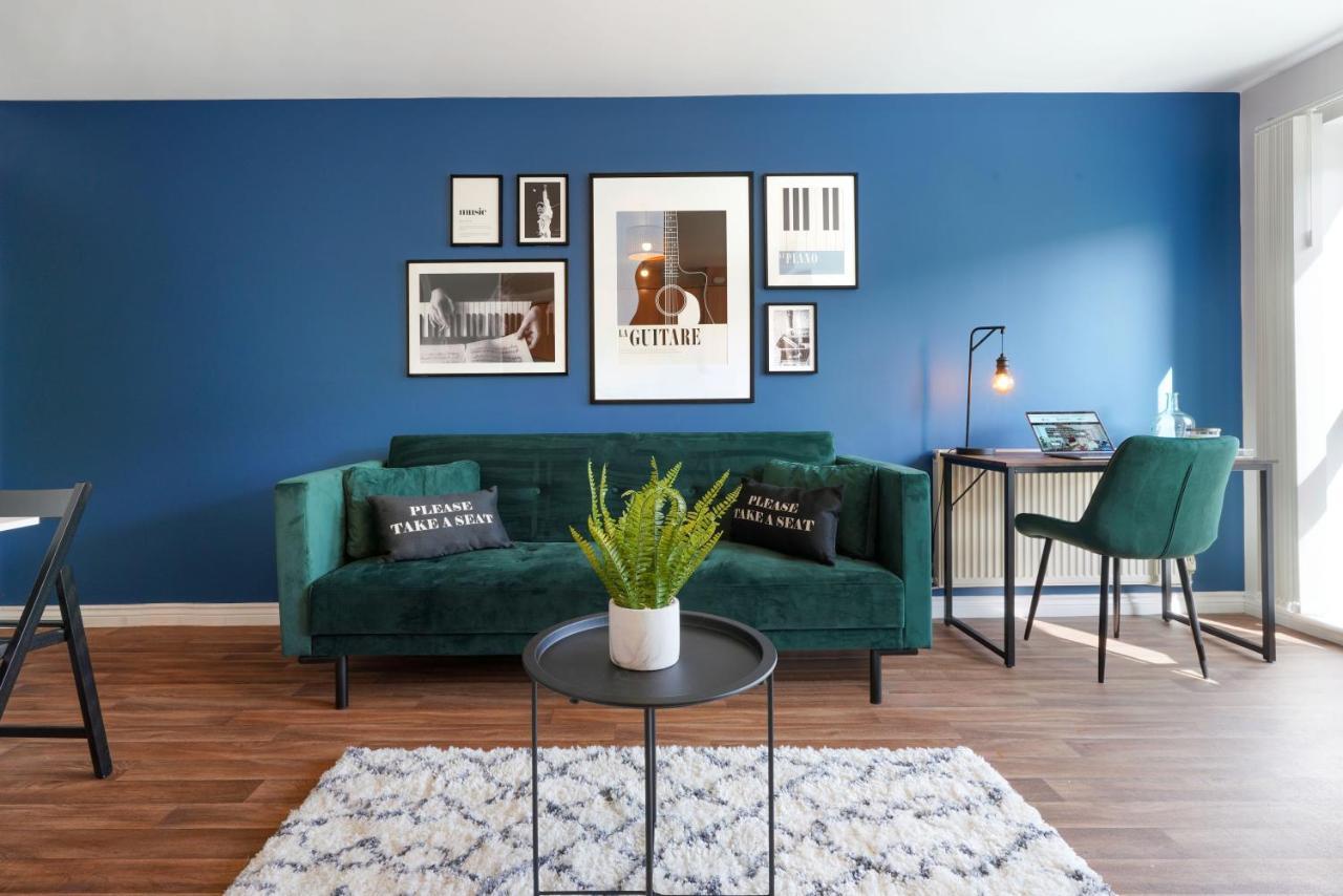 Yoko's Centre Apartment: Stylish With Parking & Netflix